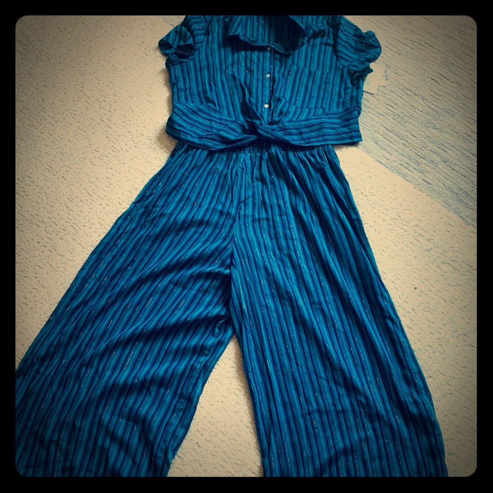 Nice blouse matching with pants